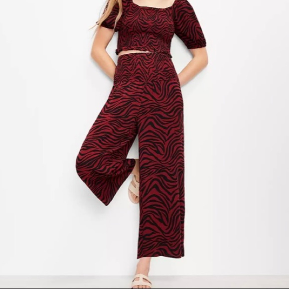 LOFT Beach Bundle: Pants and Crop Top